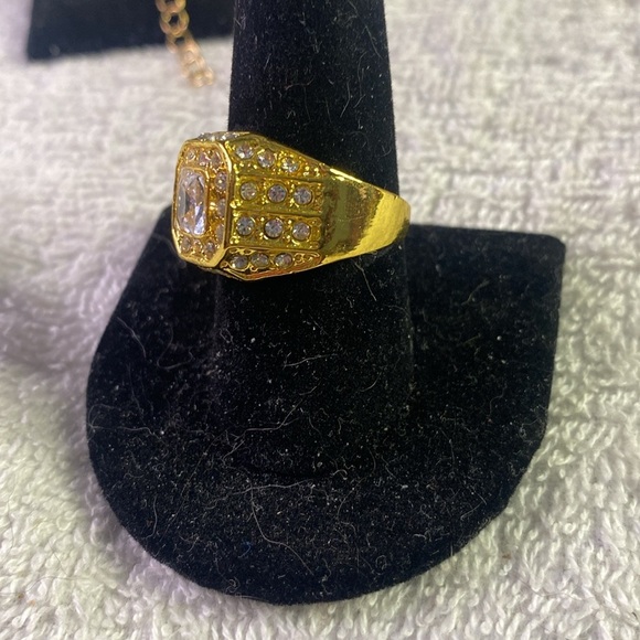Men’s gold tone ring size 9 - Picture 4 of 7